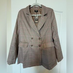 NWT: Fate blazer. Never worn. Size small.